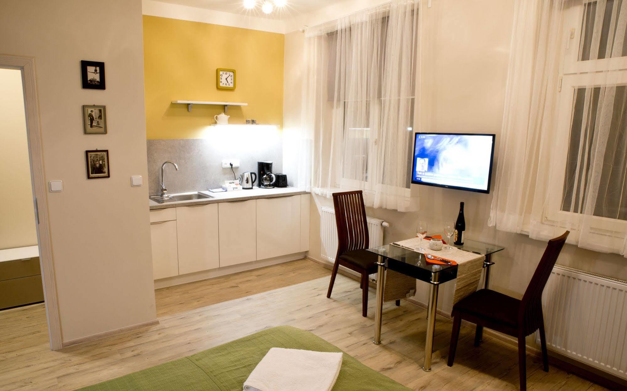 Hostel Sklep Прага Экстерьер фото