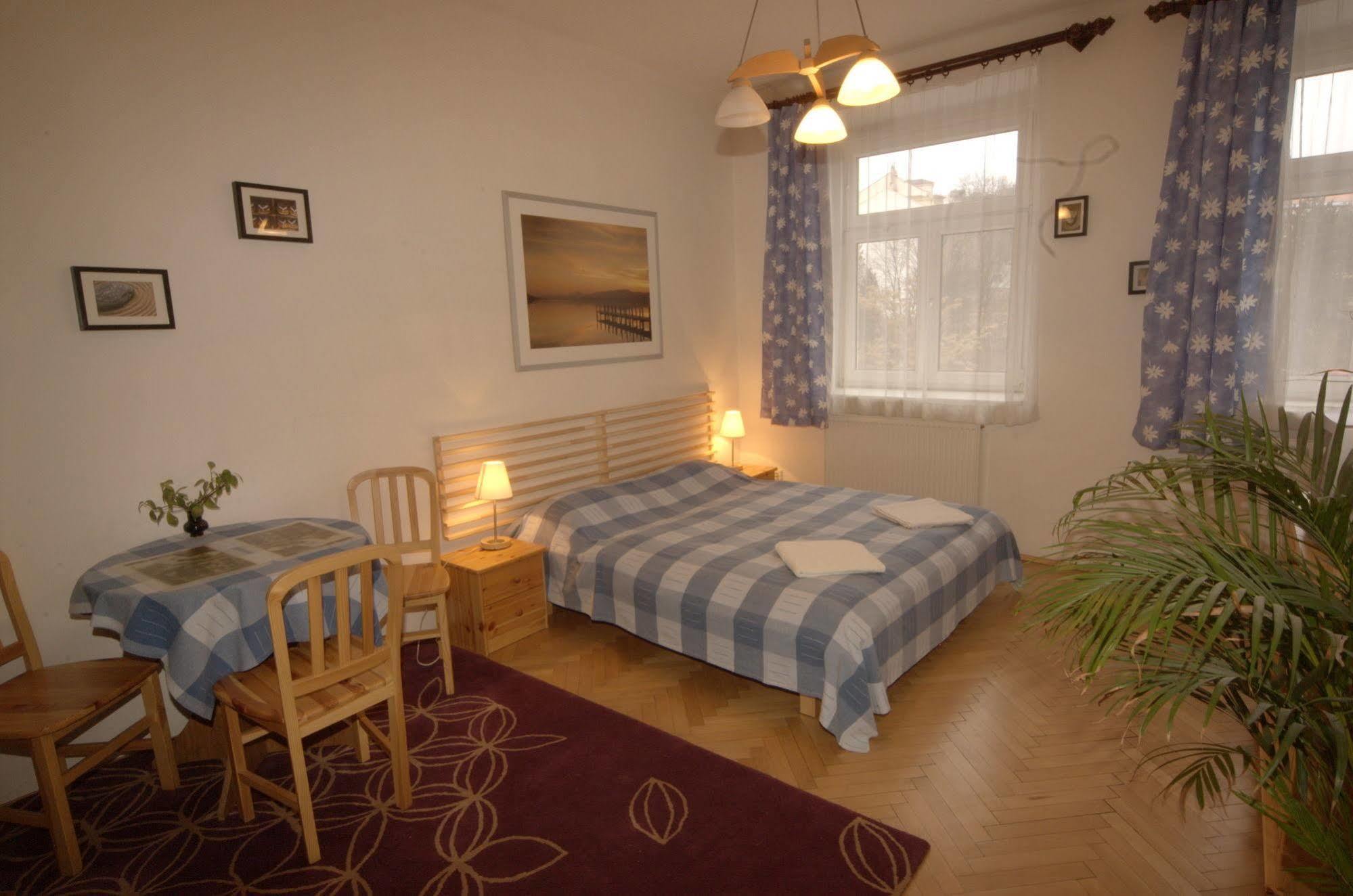 Hostel Sklep Прага Экстерьер фото