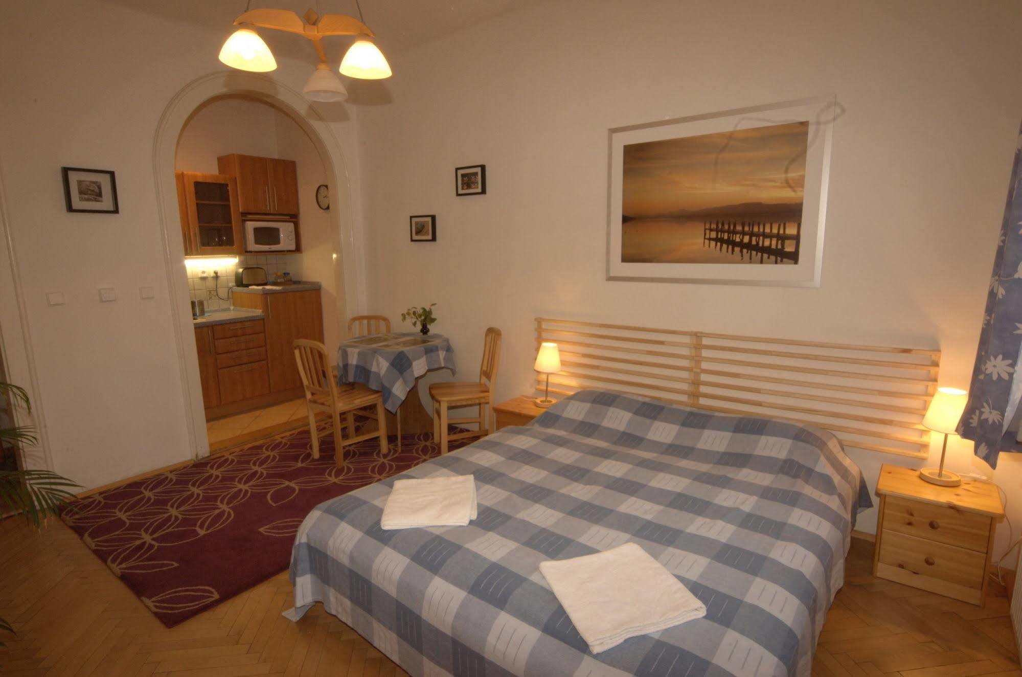 Hostel Sklep Прага Экстерьер фото